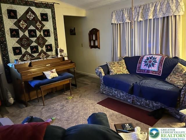 27 Powderhorn Place, Upper Mt Bethel Twp, PA 18343