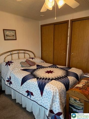 27 Powderhorn Place, Upper Mt Bethel Twp, PA 18343