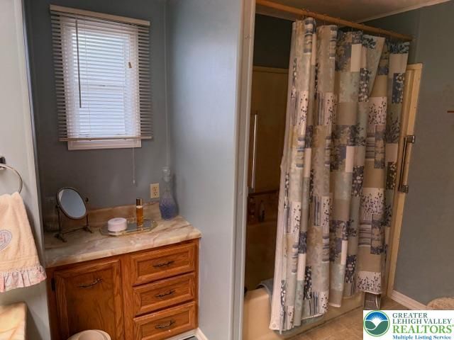 27 Powderhorn Place, Upper Mt Bethel Twp, PA 18343