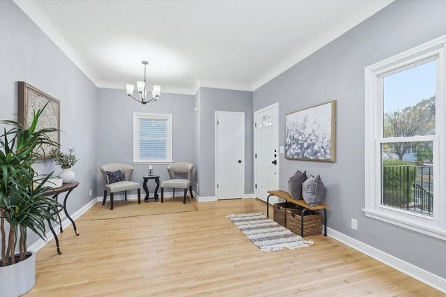 1128 Selby Avenue, Saint Paul, MN 55104