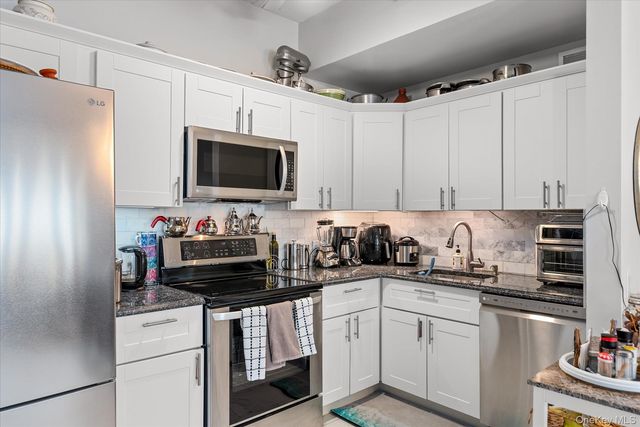 221 Beach 80th Street 7B, Rockaway Beach, NY 11693