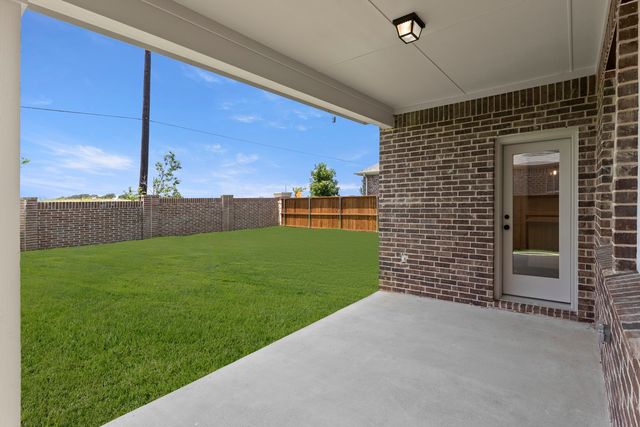 5937 Laurel Lake Lane, Pilot Point, TX 76258