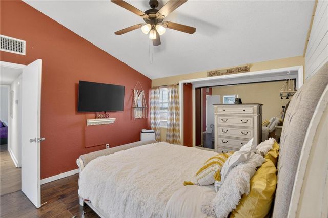 1009 LENNA AVENUE, Seffner, FL 33584