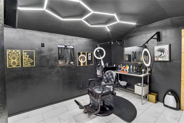 1009 LENNA AVENUE, Seffner, FL 33584