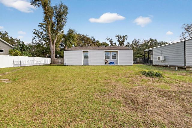1009 LENNA AVENUE, Seffner, FL 33584