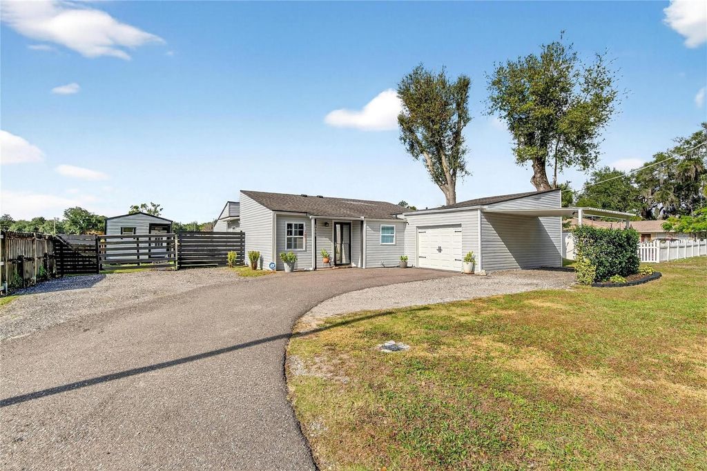 1009 LENNA AVENUE, Seffner, FL 33584