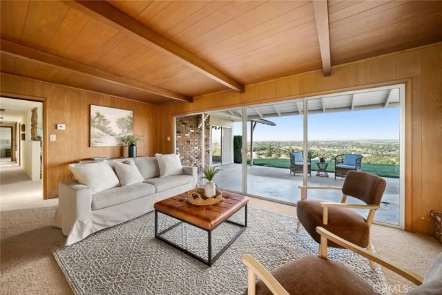 490 Pacific Avenue, Paso Robles, CA 93446