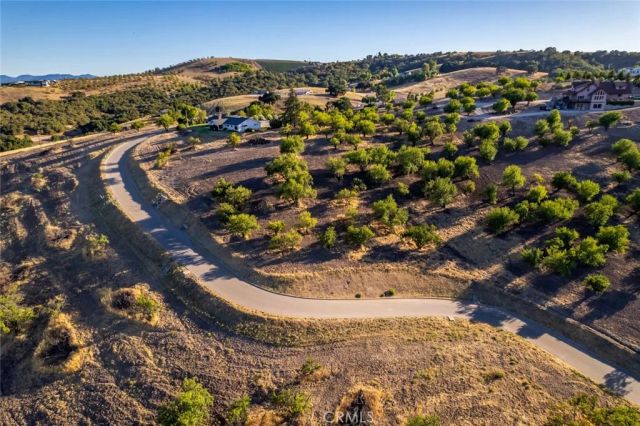 490 Pacific Avenue, Paso Robles, CA 93446