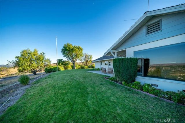 490 Pacific Avenue, Paso Robles, CA 93446
