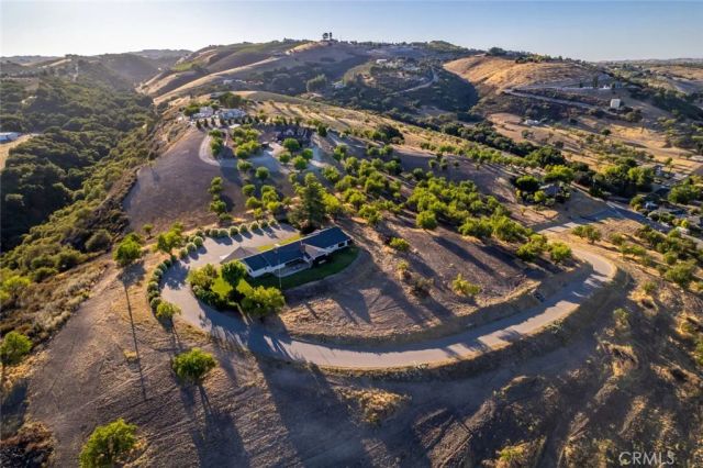 490 Pacific Avenue, Paso Robles, CA 93446