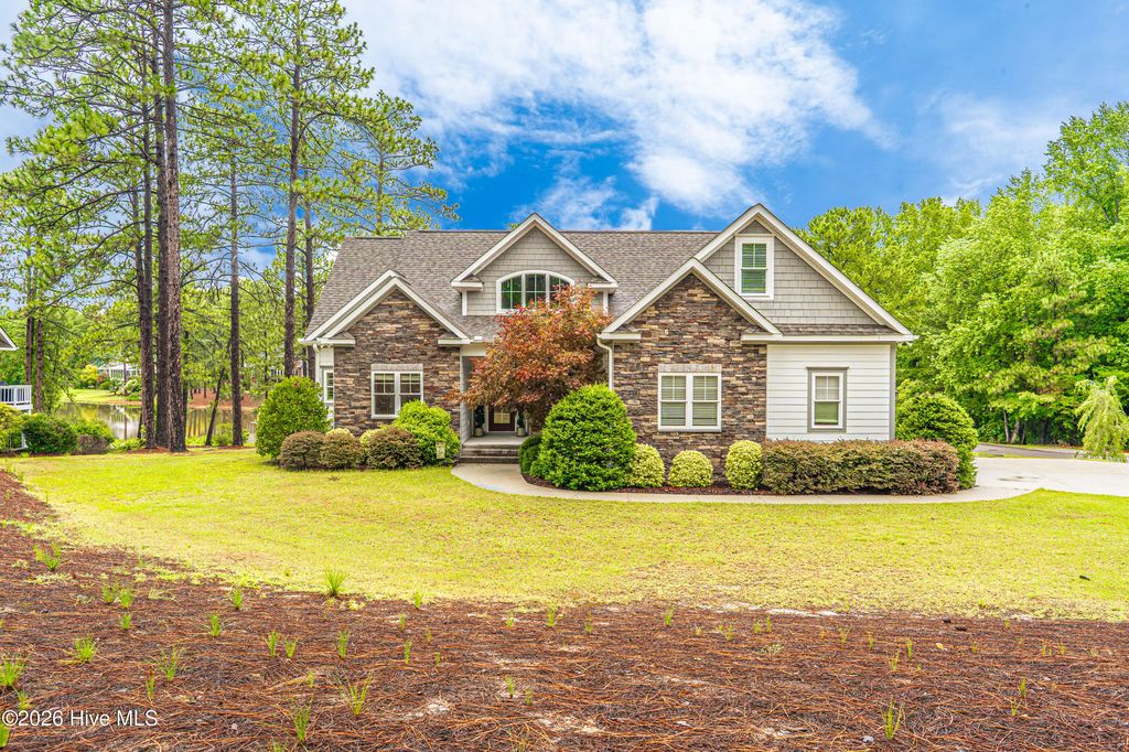 140 Edgewater Place, Pinehurst, NC 28374
