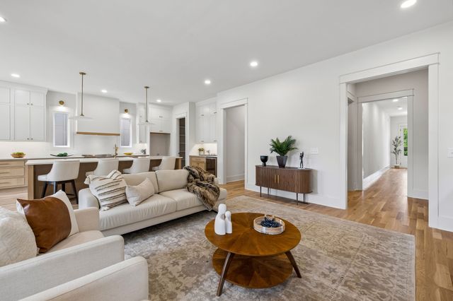 905A Potter Ln, Nashville, TN 37206