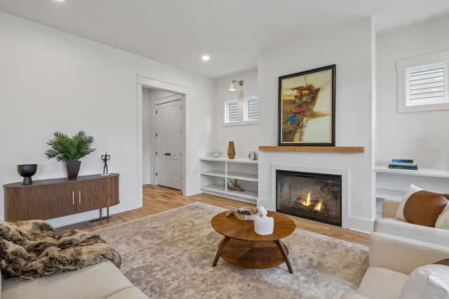 905A Potter Ln, Nashville, TN 37206