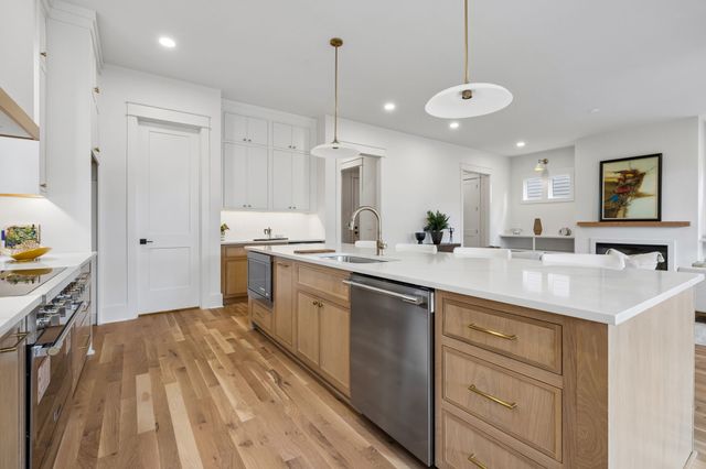 905A Potter Ln, Nashville, TN 37206