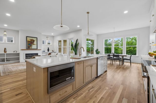 905A Potter Ln, Nashville, TN 37206