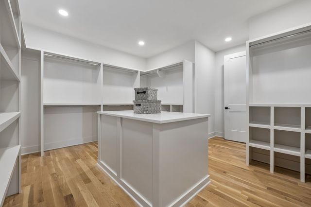 905A Potter Ln, Nashville, TN 37206