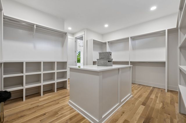 905A Potter Ln, Nashville, TN 37206