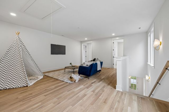905A Potter Ln, Nashville, TN 37206