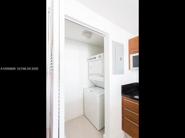 244 Biscayne Boulevard 1202, Miami, FL 33132