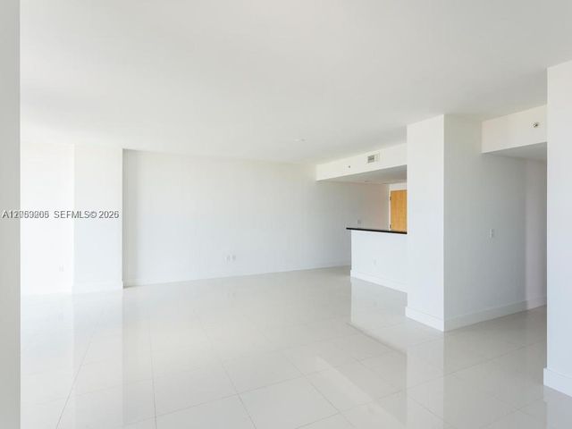 244 Biscayne Boulevard 1202, Miami, FL 33132