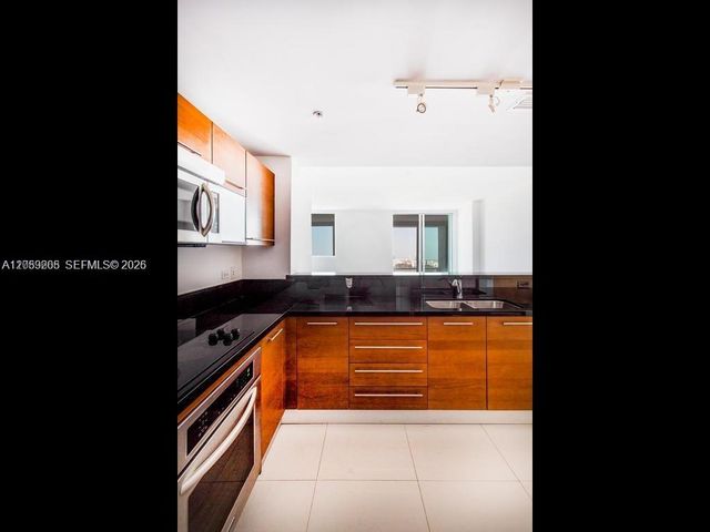 244 Biscayne Boulevard 1202, Miami, FL 33132