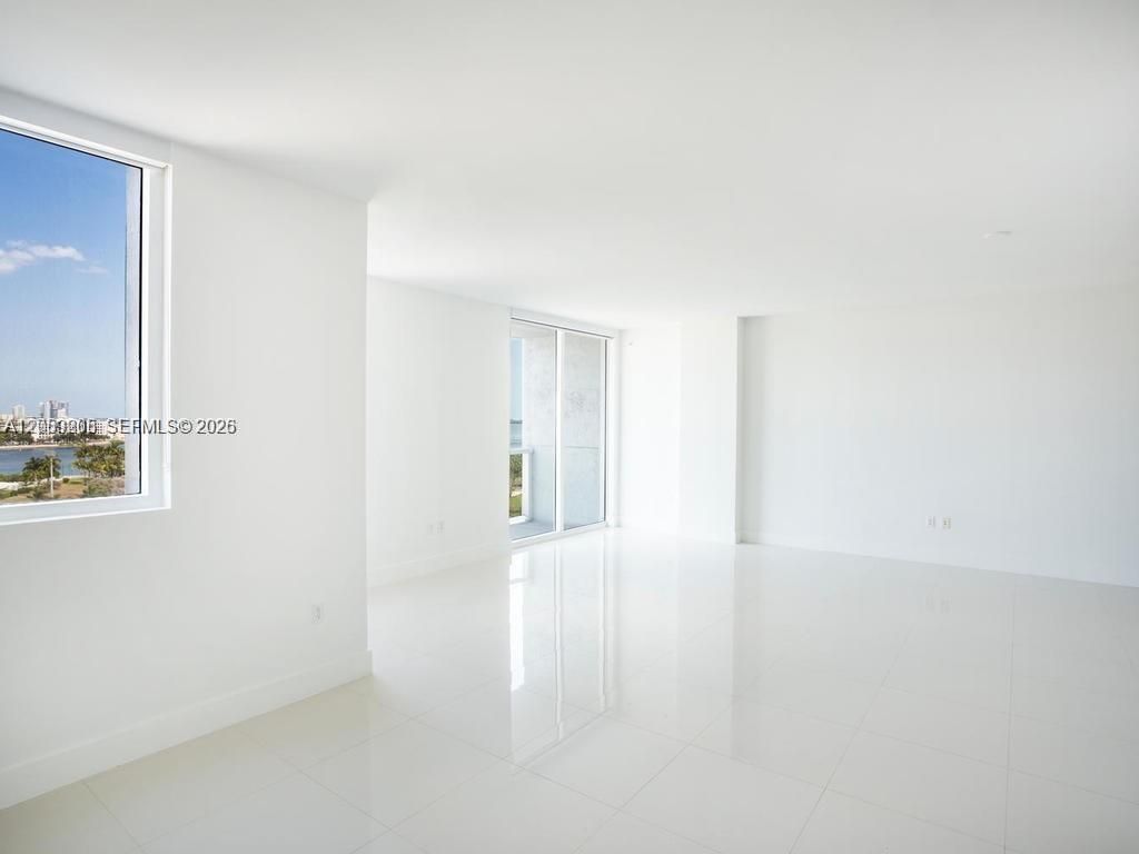 244 Biscayne Boulevard 1202, Miami, FL 33132