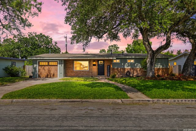 834 Chevy Chase, San Antonio, TX 78209
