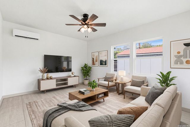 834 Chevy Chase, San Antonio, TX 78209