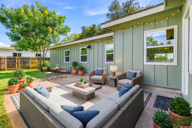 834 Chevy Chase, San Antonio, TX 78209
