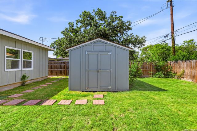 834 Chevy Chase, San Antonio, TX 78209