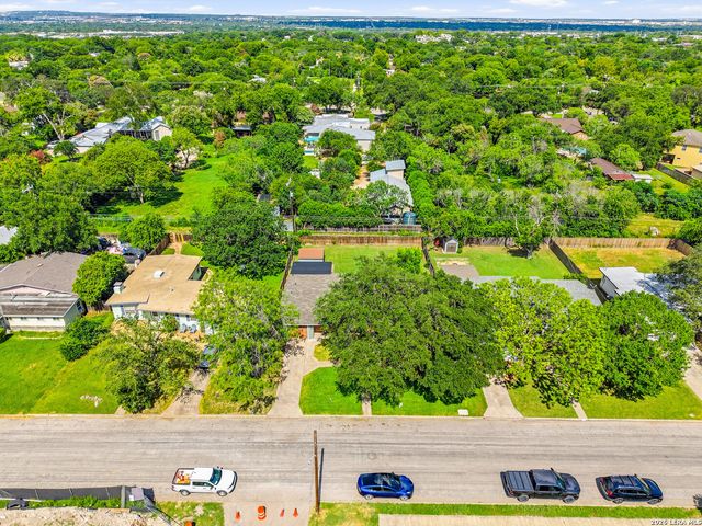 834 Chevy Chase, San Antonio, TX 78209