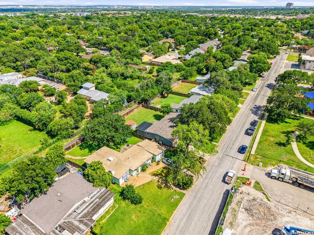 834 Chevy Chase, San Antonio, TX 78209