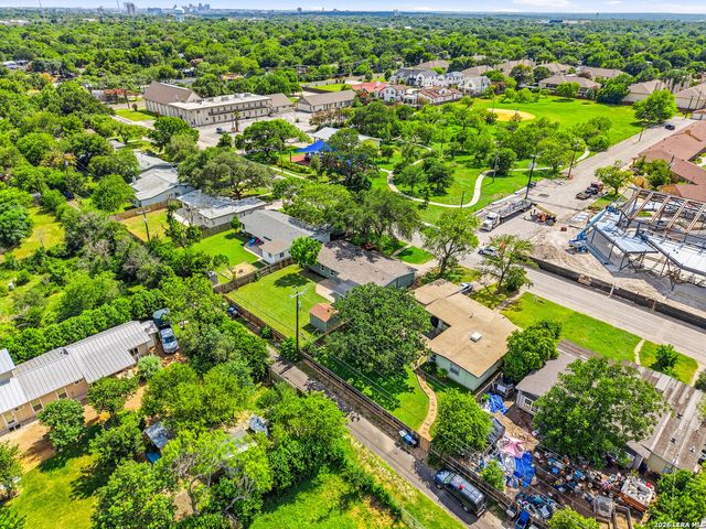 834 Chevy Chase, San Antonio, TX 78209