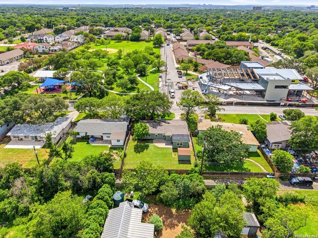 834 Chevy Chase, San Antonio, TX 78209