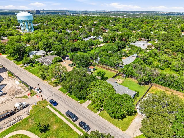 834 Chevy Chase, San Antonio, TX 78209