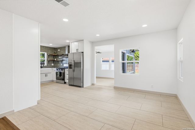 834 Chevy Chase, San Antonio, TX 78209