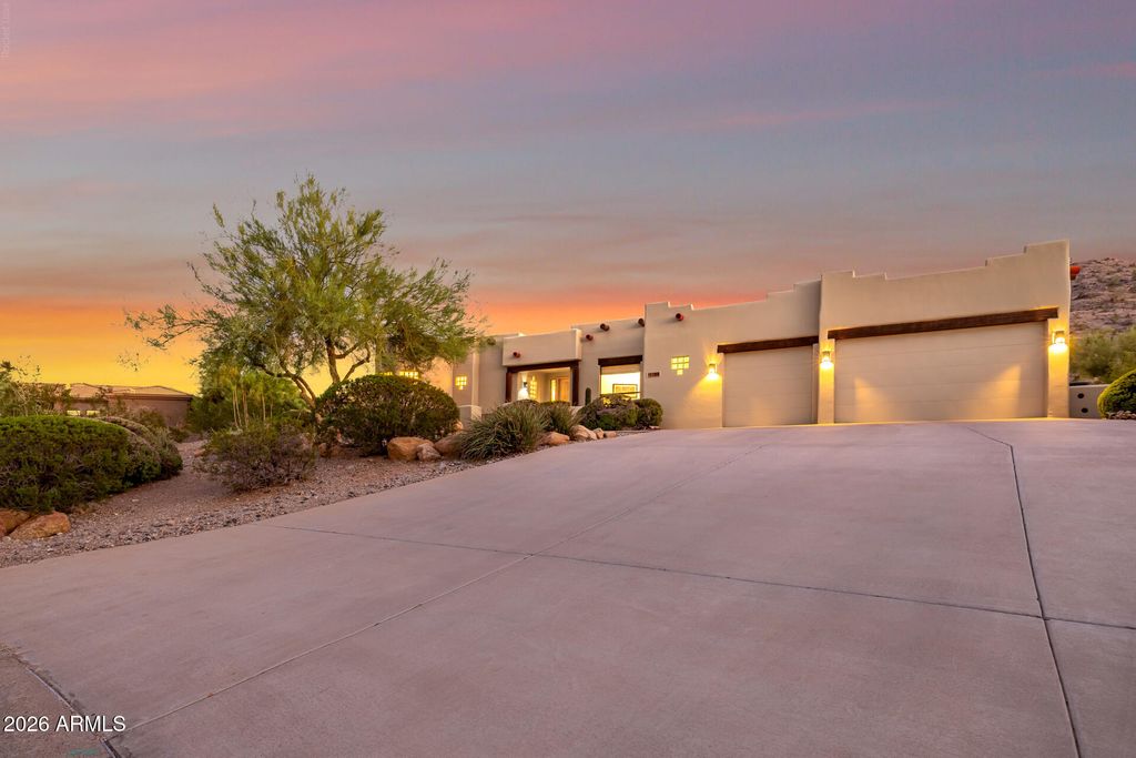 11289 S SAN ADRIAN Lane, Goodyear, AZ 85338 — photo 4