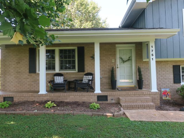 1751 Crabtree Road, Hixson, TN 37343