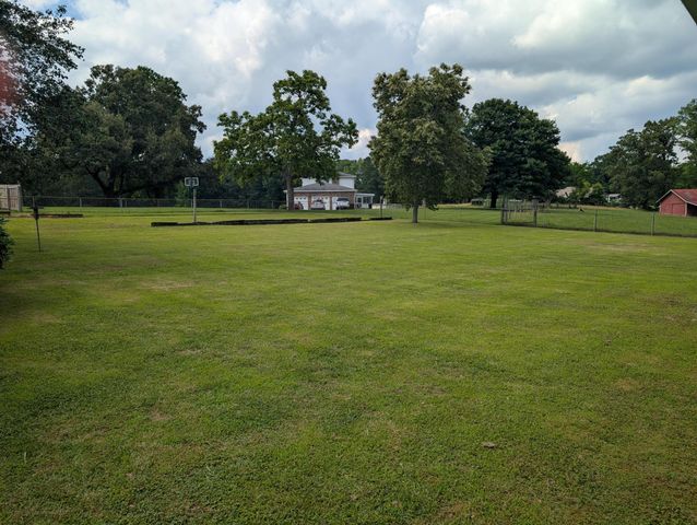 1751 Crabtree Road, Hixson, TN 37343