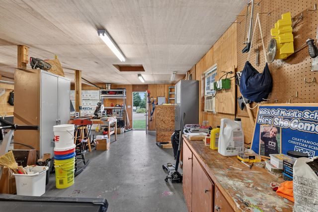 1751 Crabtree Road, Hixson, TN 37343