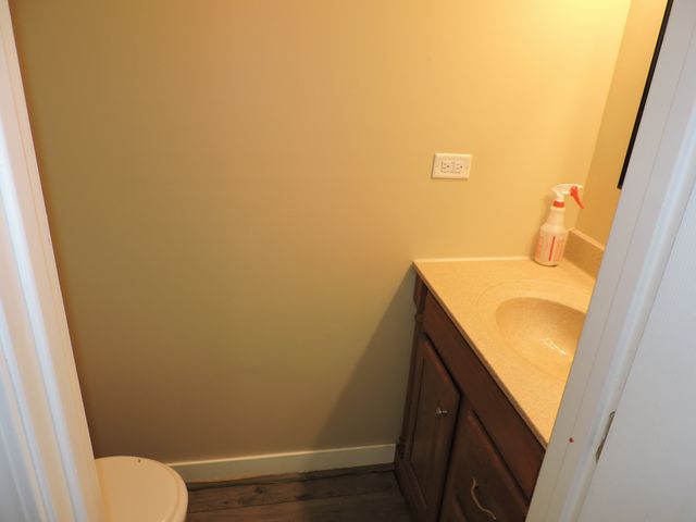 1334 Gloucester Circle, Carol Stream, IL 60188