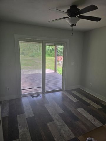 47 Flynt, Palmer, MA 01069