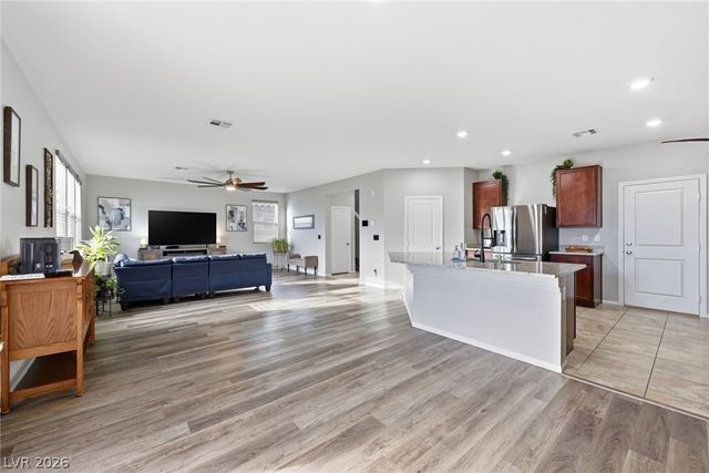 1417 Deep Valley Avenue, North Las Vegas, NV 89084