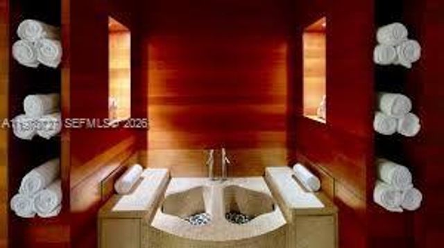 6899 Collins Ave 2109, Miami Beach, FL 33141