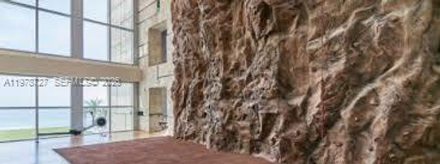 6899 Collins Ave 2109, Miami Beach, FL 33141