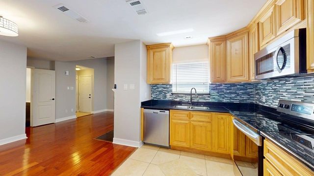 833 W Harwood Road F, Hurst, TX 76054