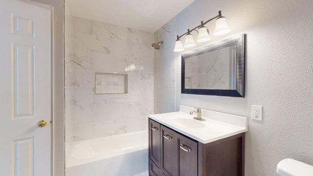 833 W Harwood Road F, Hurst, TX 76054