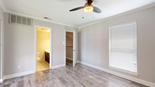 833 W Harwood Road F, Hurst, TX 76054