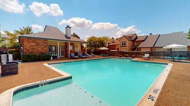 833 W Harwood Road F, Hurst, TX 76054