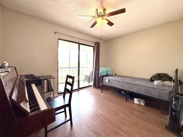 10110 Forum West Drive 333, Houston, TX 77036